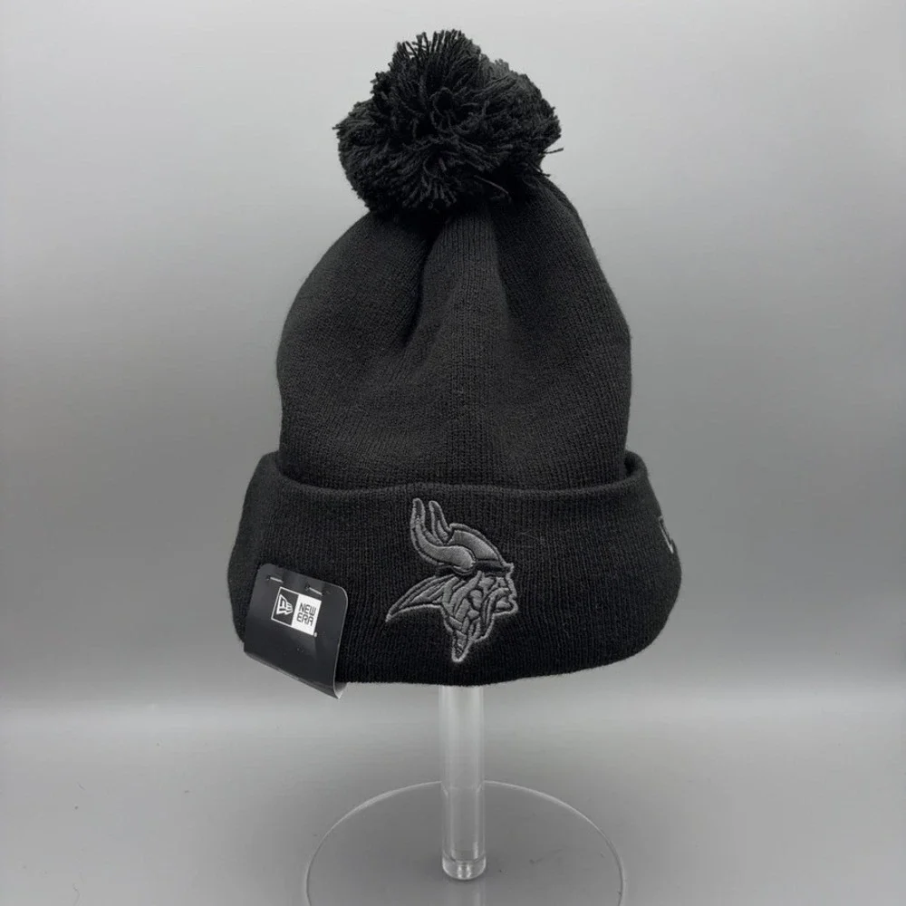 Minnesota Vikings Mens OSFA Black Pom Beanie Knit Hat Gorpcore New Era